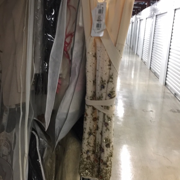 Escada cream dress with sequin embroidery - Picture 4 of 7